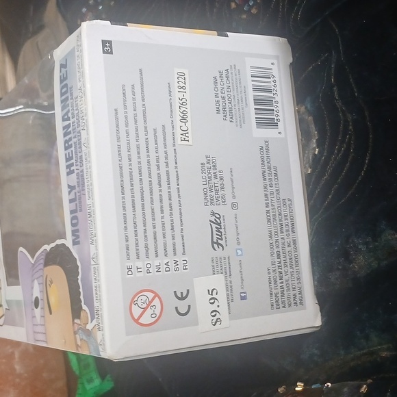 Funko Pop Runaways Figure with Purple Hat and Blue Outfit - Picture 6 of 6